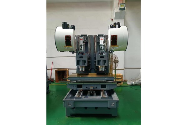 數控(kòng)機床技術：能獨(dú)立控制的雙主(zhu)軸雙刀庫加工(gong)中心設計