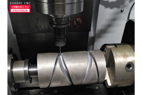  四軸(zhóu)加工中心的加(jia)工性能有哪些(xiē)？